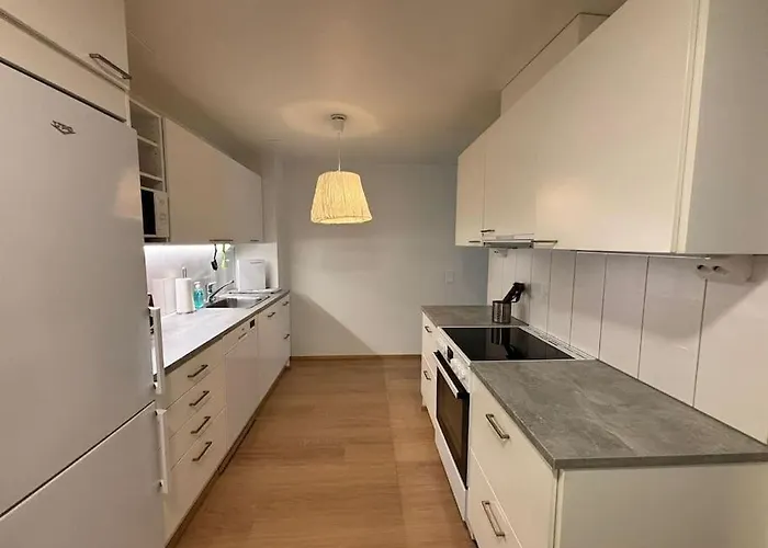 Kotimaailma - Tilava Kolmio Tikkurilassa * فانتا